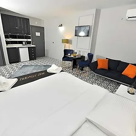 Port Hotel 4*