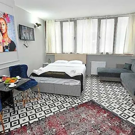 Port Hotel 4*