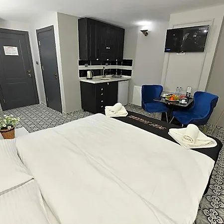 Port 4*