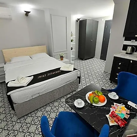 Port Hotel 4*